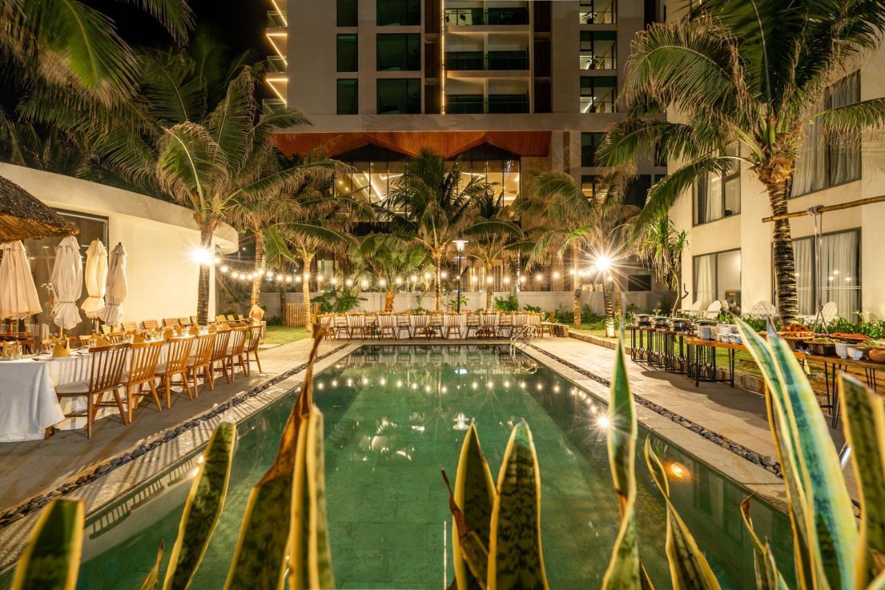 Sala Tuy Hoa Beach Hotel Esterno foto